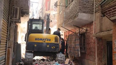 علقت تحت الأنقاض.. تعرف على آخر تطورات حالة سيدة العقار المنهار بالوراق