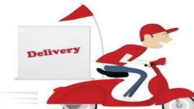 أكل العيش مر.. طيار يتحول إلى عامل دليفري بسبب كورونا