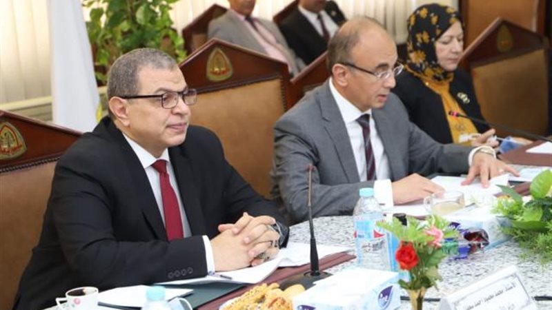 وزير القوى العاملة