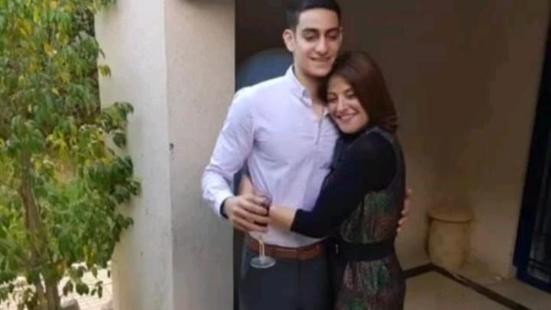 هيدي كرم وابنها نادين