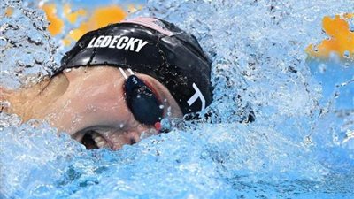 السباحة الأمريكية ليديكي تتوج بذهبية 1500 متر حرة بأولمبياد طوكيو