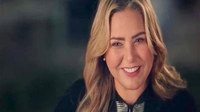 صابرين لمنتقدي خلعها الحجاب : اللي هينزل في القبر معايا هو اللي يحاسبني