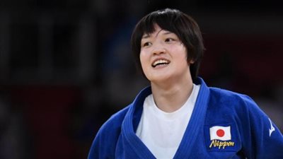 اليابانية شيزورو تتوج بذهبية جودو السيدات في طوكيو