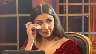 مي عمر تتعرض لأزمة صحية مفاجئة وتطلب من جمهورها الدعاء