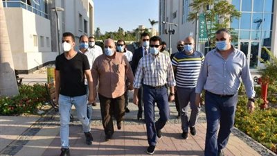 وزير الرياضة يتفقد نادي النادي ب ٦ أكتوبر