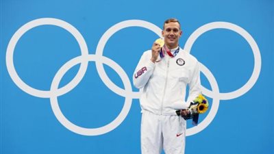 السباح الأمريكي دريسيل يتوج بذهبية 100 متر حرة بأولمبياد طوكيو