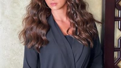 نور اللبنانية تستمتع بإجازتها الصيفية على البحر