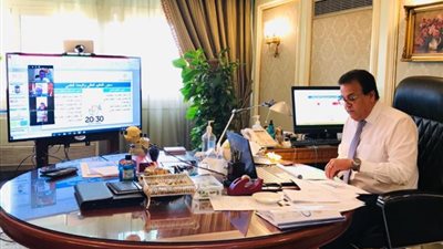 وزير التعليم العالي يشارك في فاعليات اليوم الثالث من الجلسات النقاشية التي تنظمها وزارة التخطيط