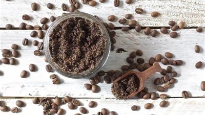 بالقهوة والنشا.. حيلة سحرية للقضاء على النمل من مطبخك