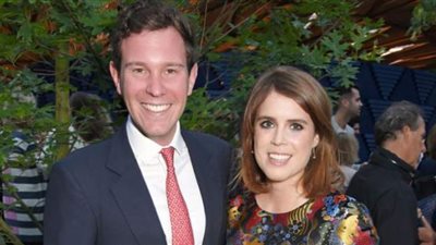 مفاجأة غير متوقعة.. تسريب صور لزوج الأميرة أوجيني مع 3 شابات