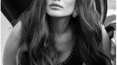 زينة توجه رسالة غامضة لجمهورها: أنا اللى ازعل مش هو