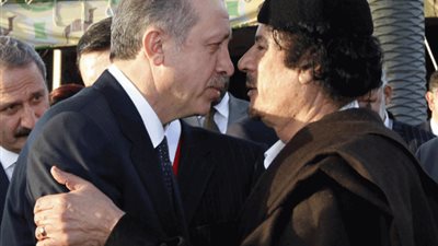 حرامي برخصة.. أردوغان نهب 50 مليون دولار من القذافي