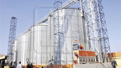 مدبولى يتفقد مشروع إنشاء صومعة أبو صوير بالإسماعيلية