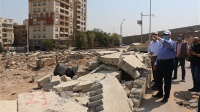 بالصور ..  محافظ القاهرة يتفقد أعمال إزالة تعارضات توسعة محور عدلى منصور