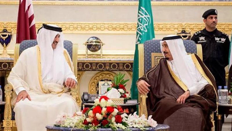 ملك السعودية وتميم