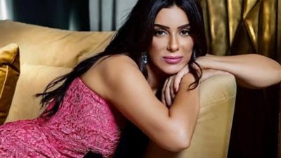 إنجى المقدم تكشف عن ”دليلك الذكى للطلاق” الأسبوع القادم