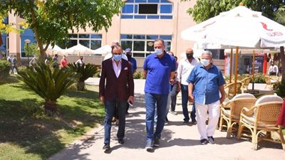 الخطيب يتفقد فرع زايد ويطمئن على الإجراءات الاحترازية لاستقبال الأعضاء