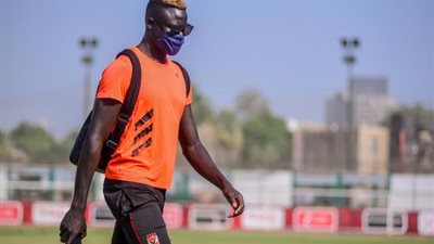 بادجي يغادر مران الأهلي بعد شكواه من تعرضه للإصابة