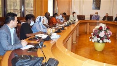 تجارية القاهرة  تبحث مع وفد صناعي كيني زيادة التعاون والتبادل التجاري