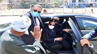 بالصور.. «السيسى » يقوم بجولة تفقدية في مدينة نصر ومحور الإسماعيلية الصحراوي