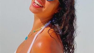 بالصور.. نسرين أمين تشعل مواقع التواصل الاجتماعى بإطلالة جريئة والجمهور ينتقدها