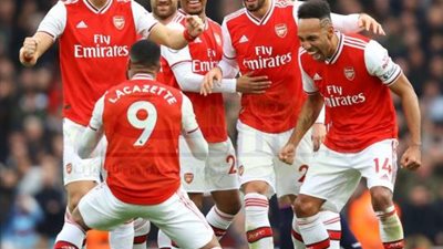أرسنال يسحق نوريتش سيتي برباعية في الدوري الإنجليزي