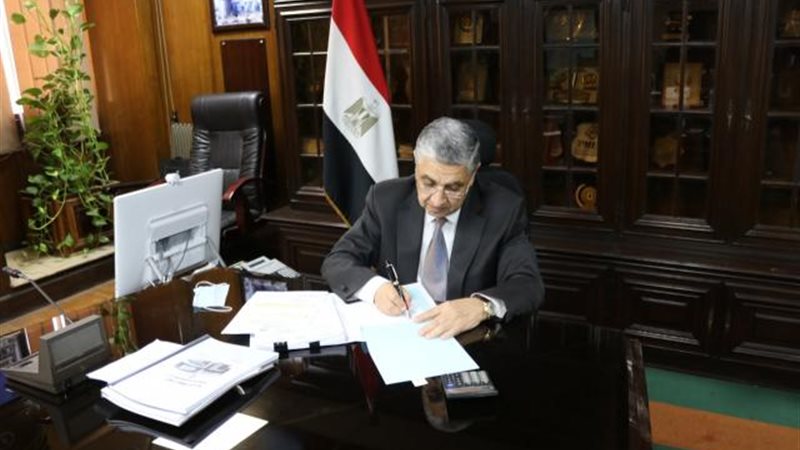 وزير الكهرباء