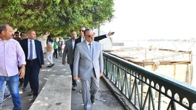 تفقد محافظ أسيوط للمراسي النيلية والسياحية