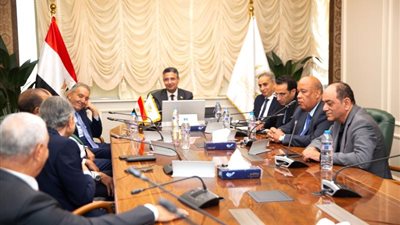 وزير التموين والتجارة الداخلية يستقبل وفداً من الاتحاد العام للغرف التجارية