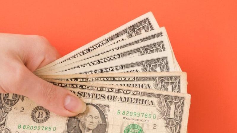 سعر الدولار اليوم
