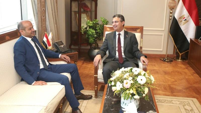 وزير التموين