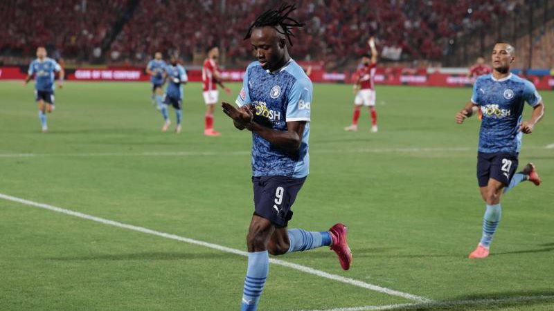 بيراميدز ضد النصر
