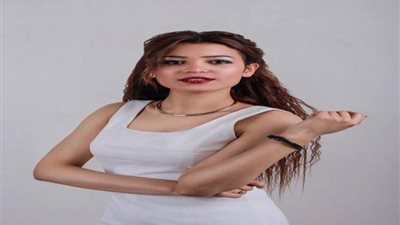 حكاية بتول الحداد من فتاة المصنع وحتى زفافها على مصطفى الغزولي