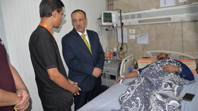 محافظ أسيوط يتفقد مستشفى الإيمان العام  لتقديم الدعم لهم ويفتتح المجمع الطبي للتأمين الصحي