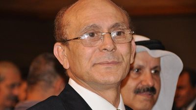 الفنانون يتقاضون ملايين والمعلمون يعانون ومظاهرات الدول العربية من أجل فلسطين أختفت ؟ .. أبرز تصريحات محمد صبحي