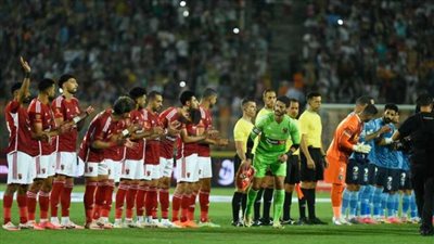 موعد مباراة الأهلي وبيراميدز في قمة الدوري المصري