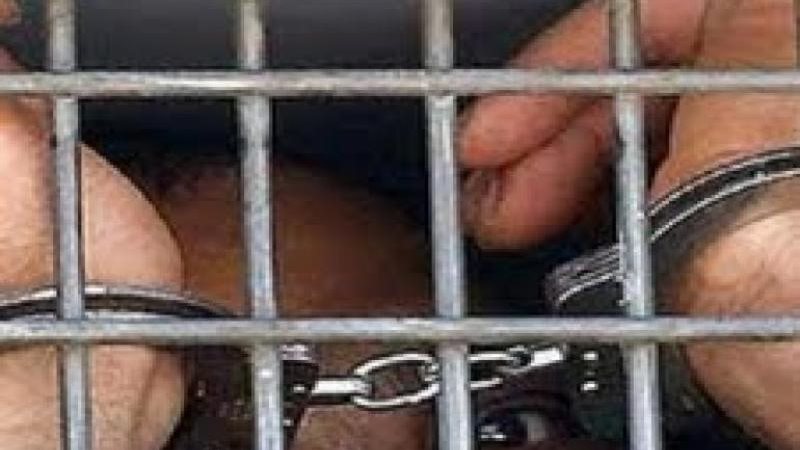 حبس عاطلين