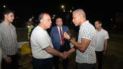محافظ أسيوط يتفقد شوارع حي غرب لتحسين المرور والنظافة