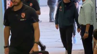 وصول لاعبي الأهلي لاستاد الدفاع الجوي استعدادا لمباراة بيراميدز