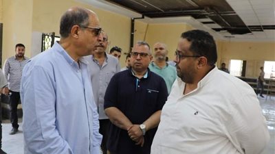 محافظ المنيا يتفقد إنشاء مجمع خدمات بقرية ميانه ويؤكد: الإنجاز بالجهد والعمل