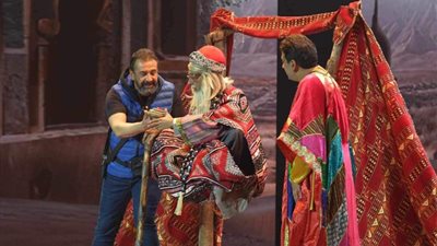 السندباد يعود من جديد .. كريم عبد العزيز يروج لمسرحيته المنتظرة في مهرجان العلمين