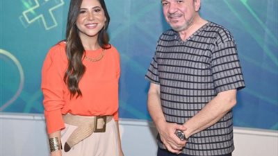 عندي 9 أبناء وعبلة كامل السهل الممتنع.. أحمد سلامة يفتح خزان أسراره