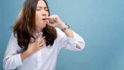 طرق سهلة للتغلب على السعال المتكرر في الصيف