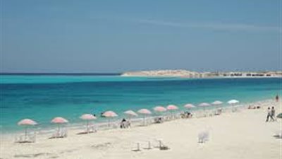 بسبب ارتفاع الأمواج غلق شواطئ مرسي مطروح فما القصة؟ 