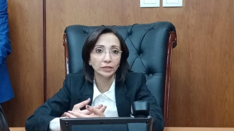جاكلين عازر، محافظ
