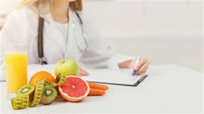 مع تقدم العمر.. إليك عناصر غذائية للحفاظ على صحتك.. أهمها تقليل الأملاح