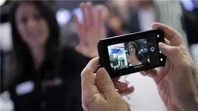 القبض على عامل وفتاة يصوران فيديوهات إباحية لبيعها على تليجرام