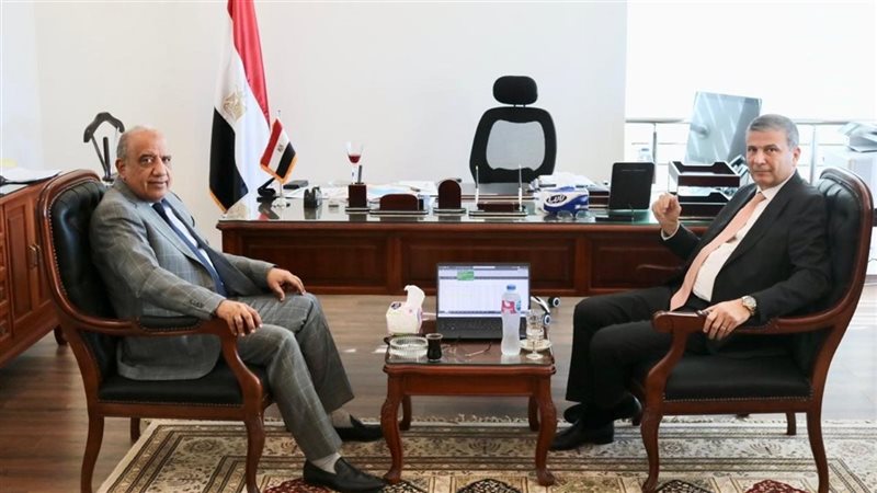 وزير الكهرباء ووزير