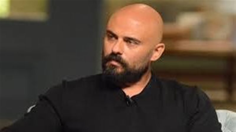 أحمد صلاح حسني 