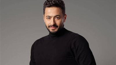 حمادة هلال يعلن تأجيل طرح أغنيته الجديدة 